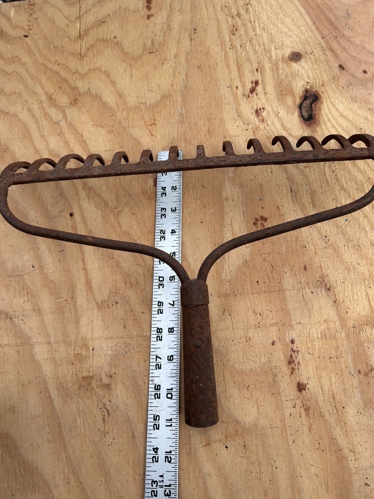 Rake Head Rusty Rustic no handle Original Vintage Primitive Metal