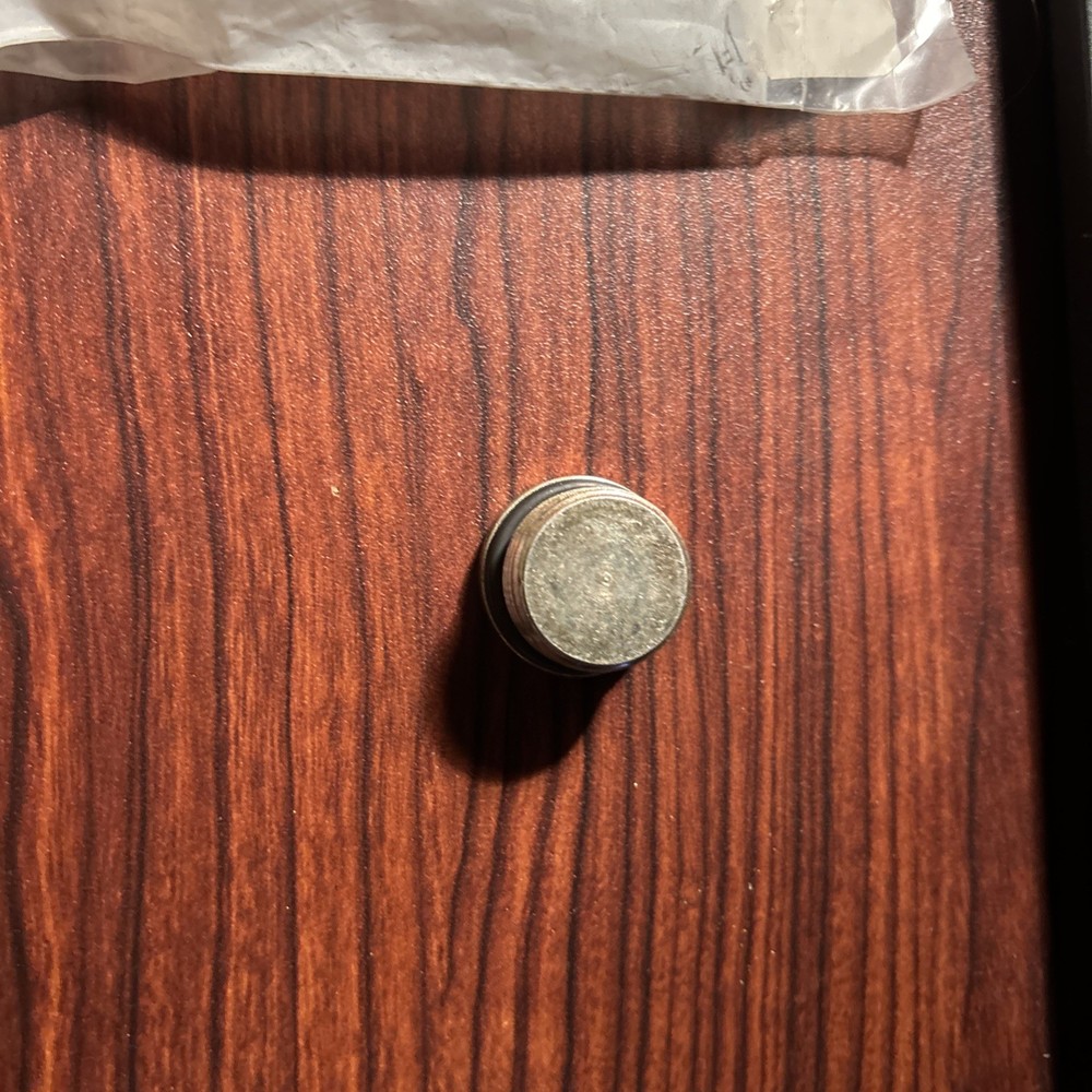New 3040815 Cummins Threaded Plug