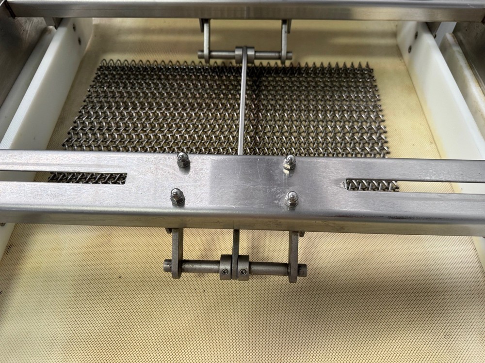 LVO SM24 24" Dough Sheeter