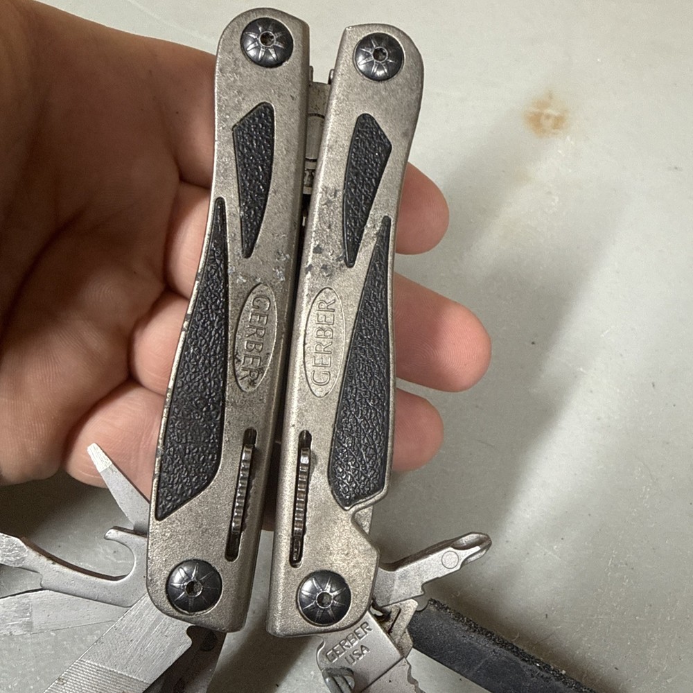 GERBER LEGEND MULTI TOOL