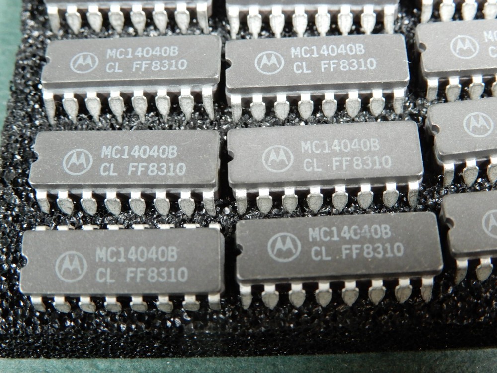 Motorola MC14040B Binary Counter IC's Qty 20 NOS