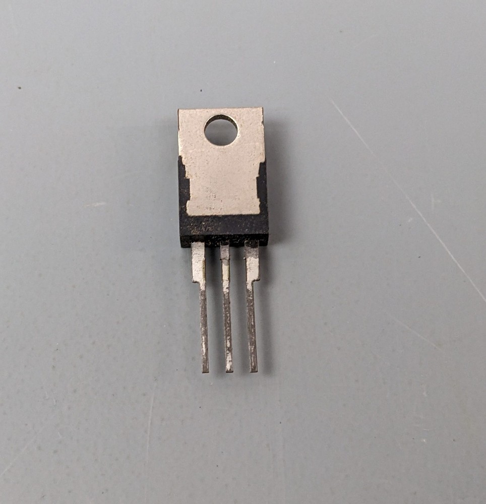 (3) Littelfuse Q2006LT Internally Triggerred Triacs