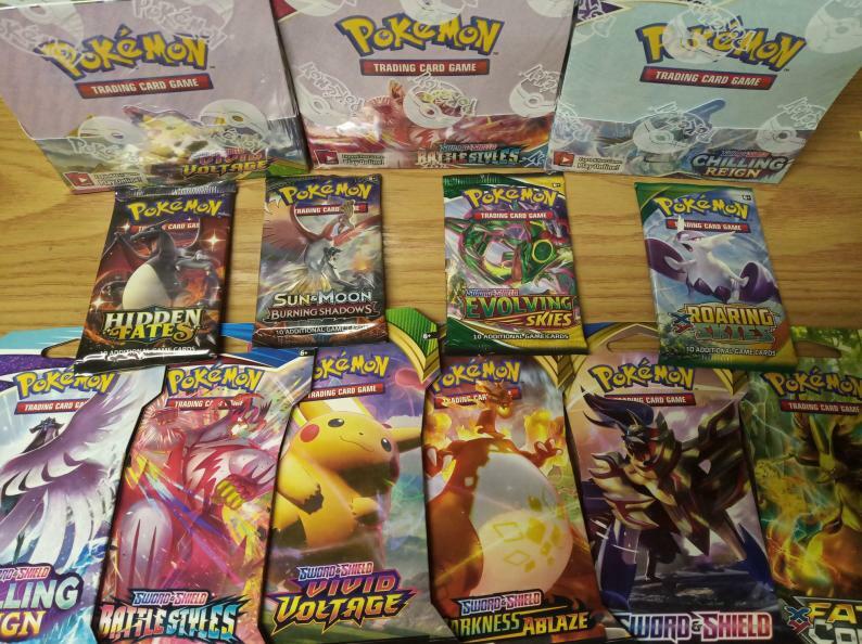 Pokemon RANDOM Booster Pack + FREE GIFT! VINTAGE!?!