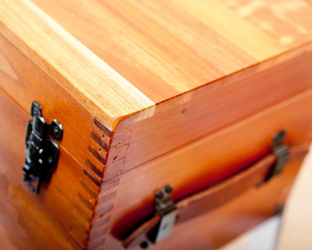 7-0032C Cedar Chest | Cedar Keepsake Box | Wooden Box | Aromatic Cedar Trunk
