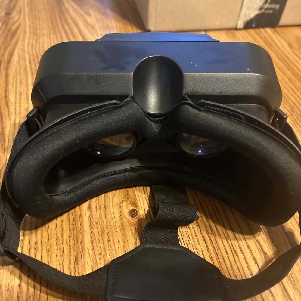 VR SHINECON Smartphone Virtual Reality Glasses Headset - - Barely Used