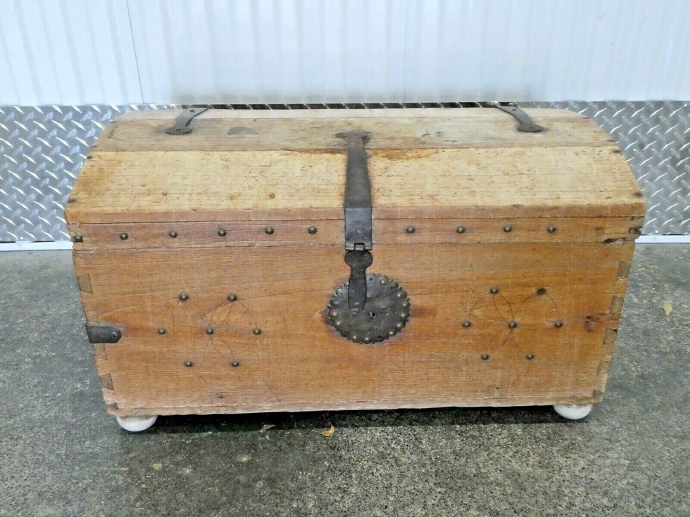 BEAUTIFUL ANTIQUE  SPANISH COLONIAL TRUNK WITH IRON HARDWARE