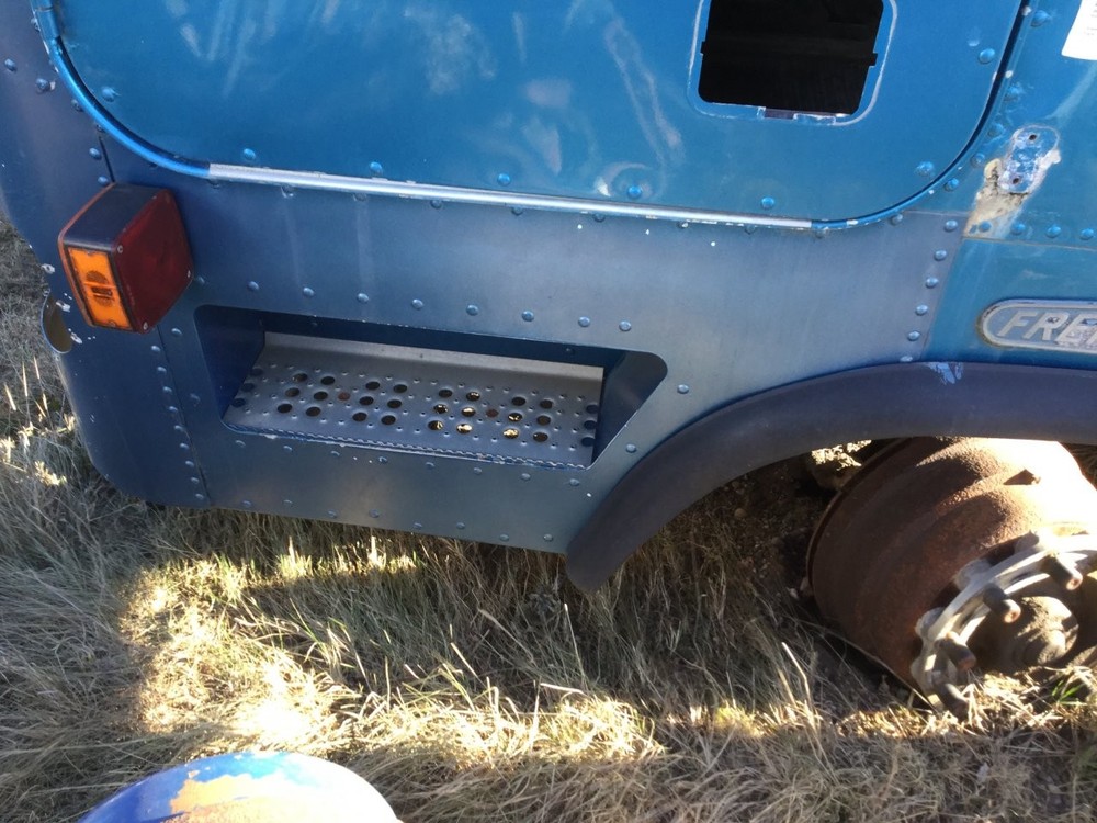 Freightliner FLA ALUMINUM Left/Driver BELOW DOOR Panel