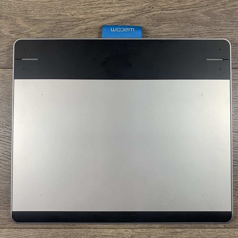 READ DESCRIPTION WACOM Intuos CTH-480 Touch Small Tablet Silver MISSING PARTS