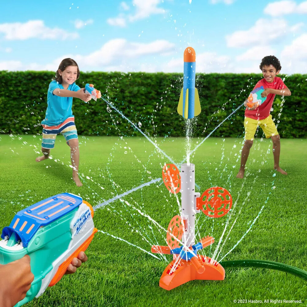 Nerf Super Soaker Skyblast Target Sprinkler - Aim/Strike/Launches up to 8'!