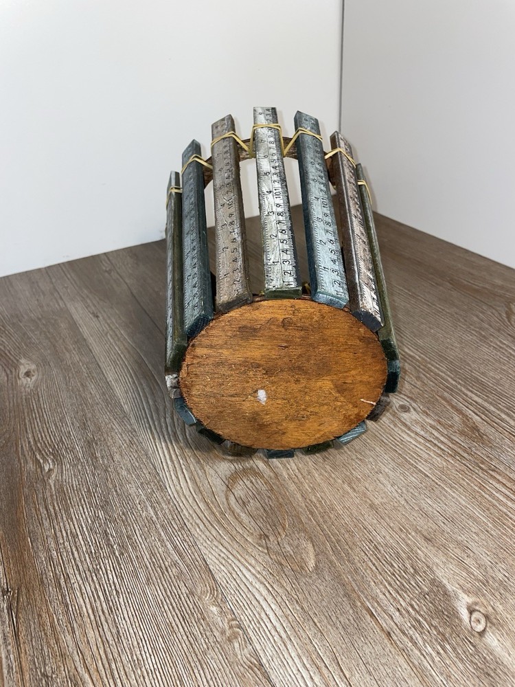 Small Ruler Trashcan