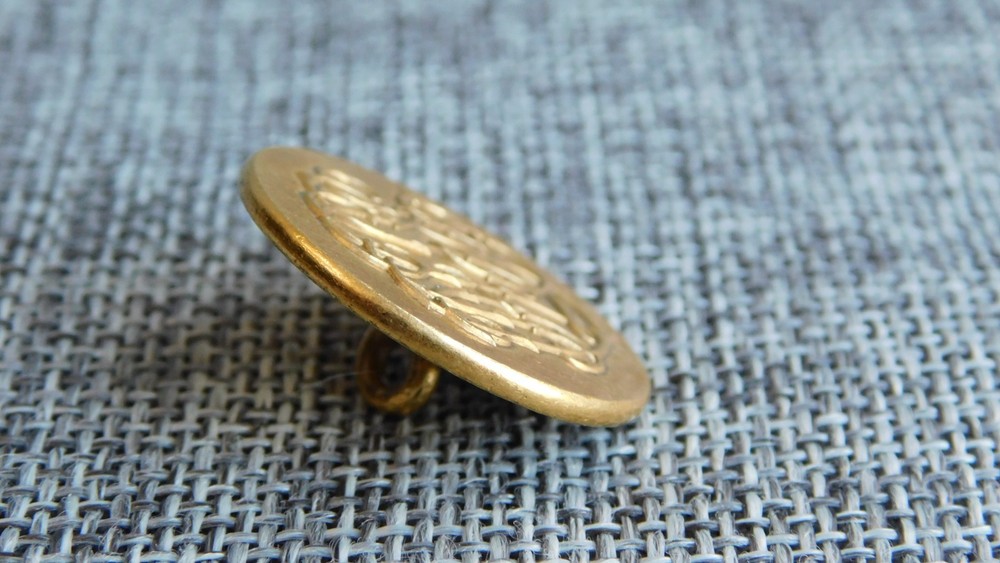 Antique Vtg Button Monogramed Aprx: 1" #1513-D