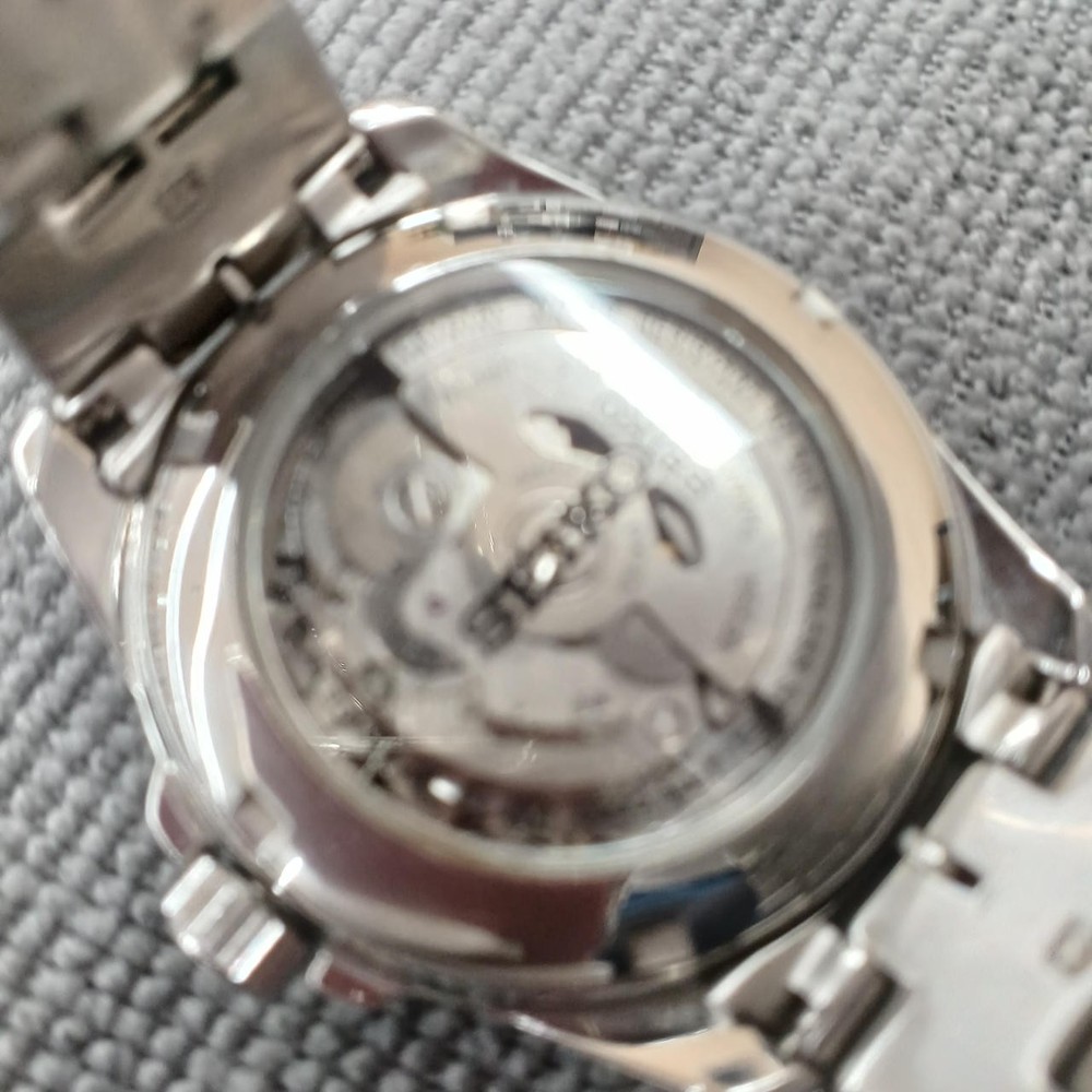 Automatic Watch Model 4R39 00B0 SEIKO