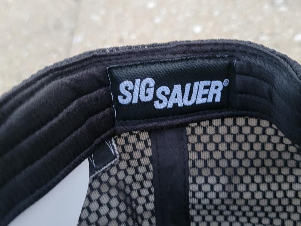 SIG SAUER BLACK MESH BACK TRUCKER ADJUSTABLE CAP HAT