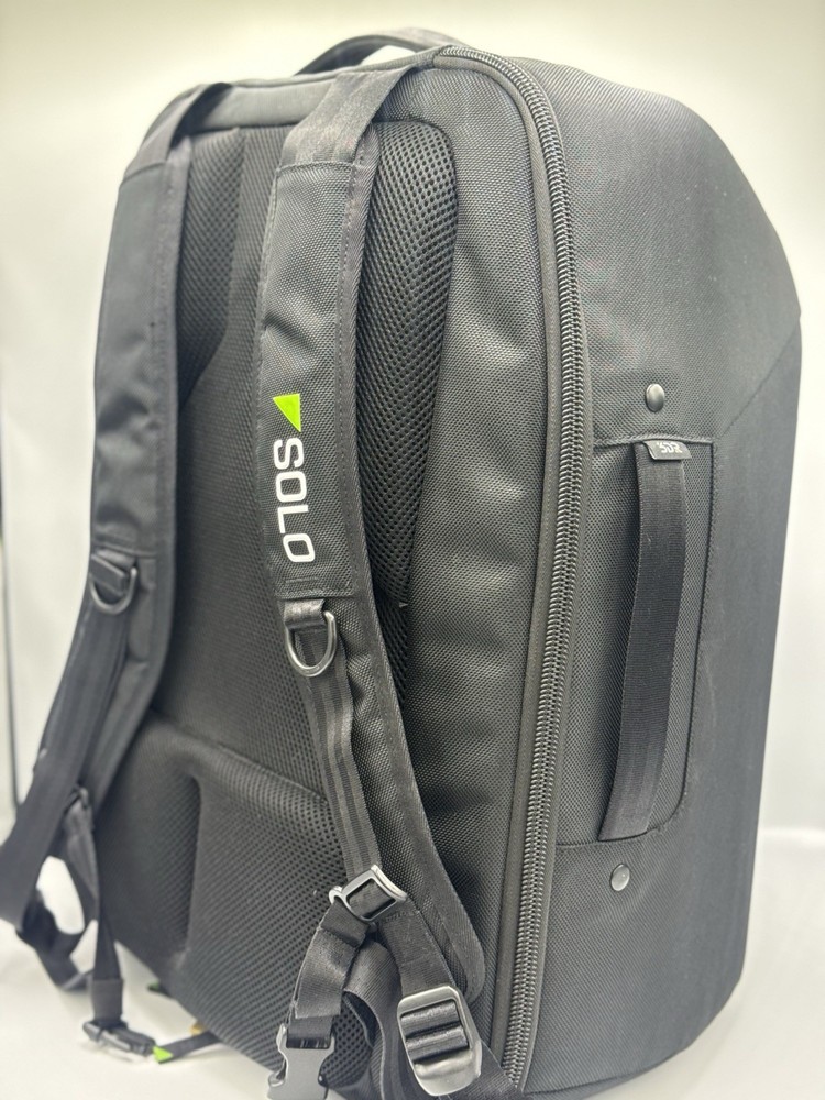 3DR Solo Smart Drone Bundle with Controller , Official 3DR Backpack great cond.