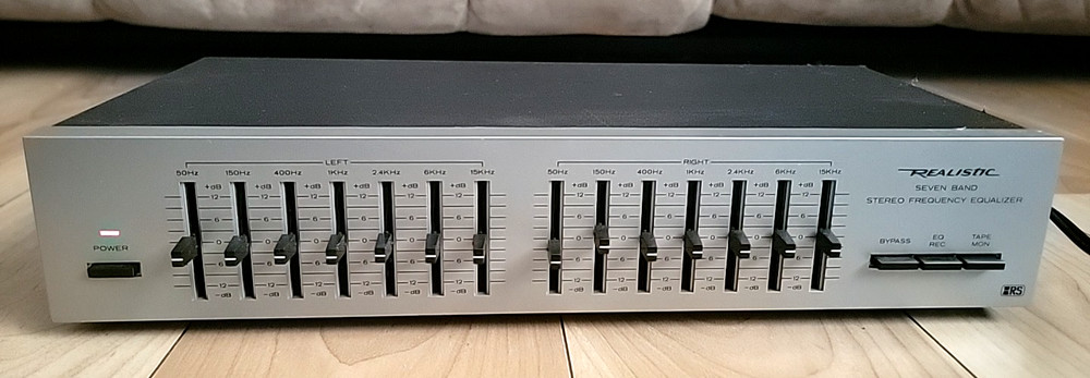 Realistic Equalizer 31-1989 Seven Band Stereo Frequency 120V - TESTED READ