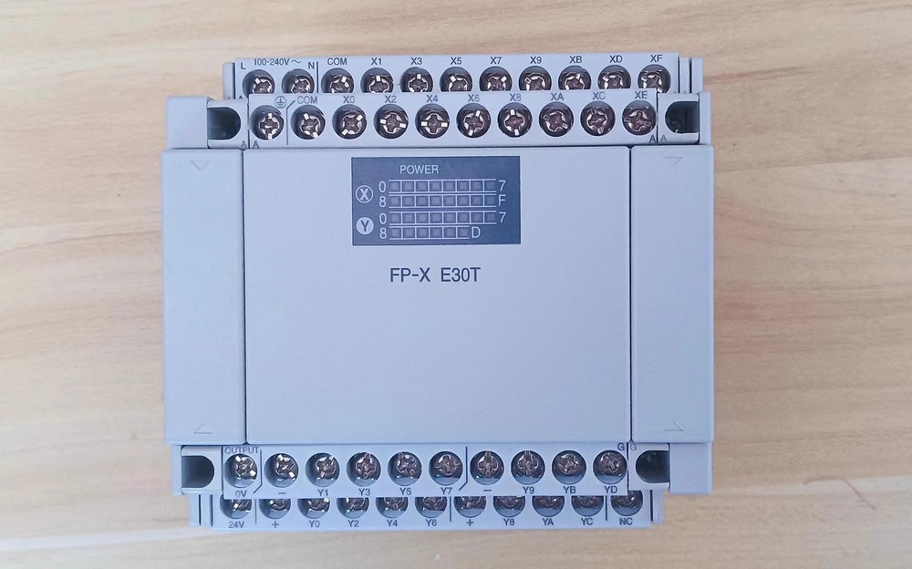 1pcs Used Panasonic PLC host FP-X AFPX-E30T