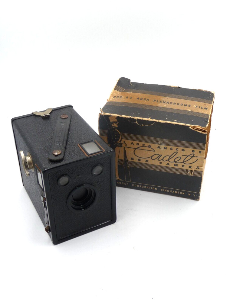 Agfa Ansco B2 Cadet box camera with partial box