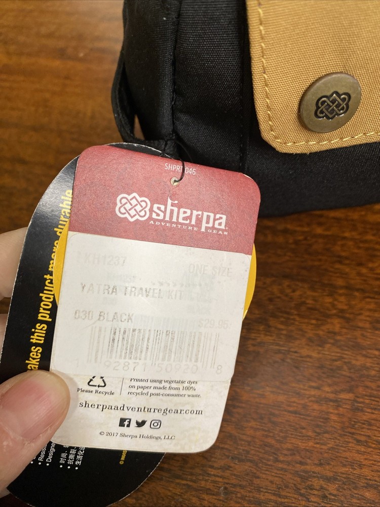 Sherpa Overnight Toiletry Bag Black