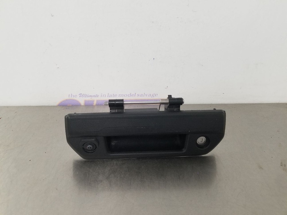26 CHEVY COLORADO WT CAMERA REAR VIEW TAILGATE MOUNTED WITH HANDLE