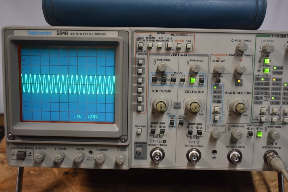 TEKTRONIX 2246 OSCILLOSCOPE