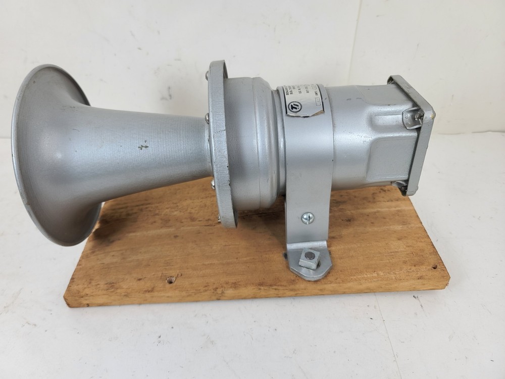 Thomas Ind. Benjamin Products Electrical Horn KM-8170
