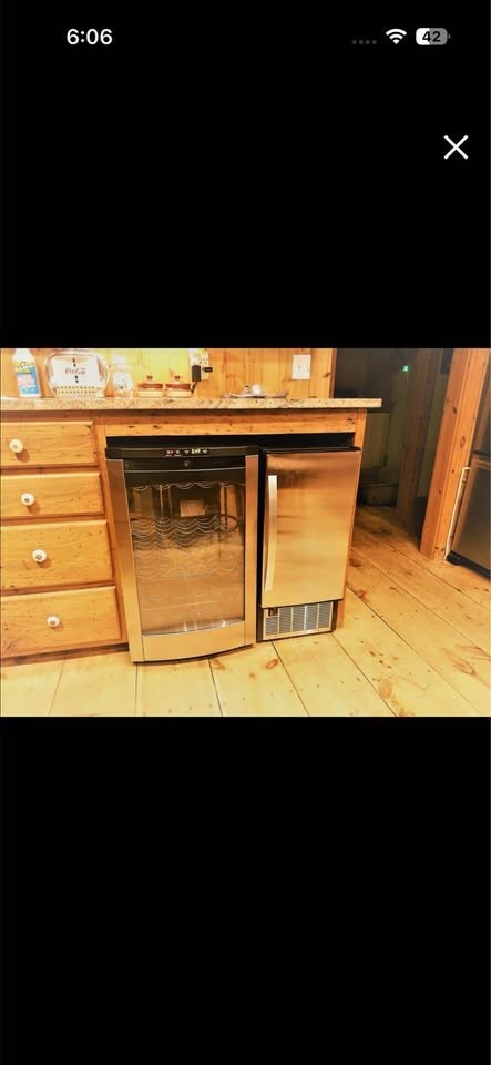 EdgeStar IB450BL - 15" Ice Maker w/25 pound capacity
