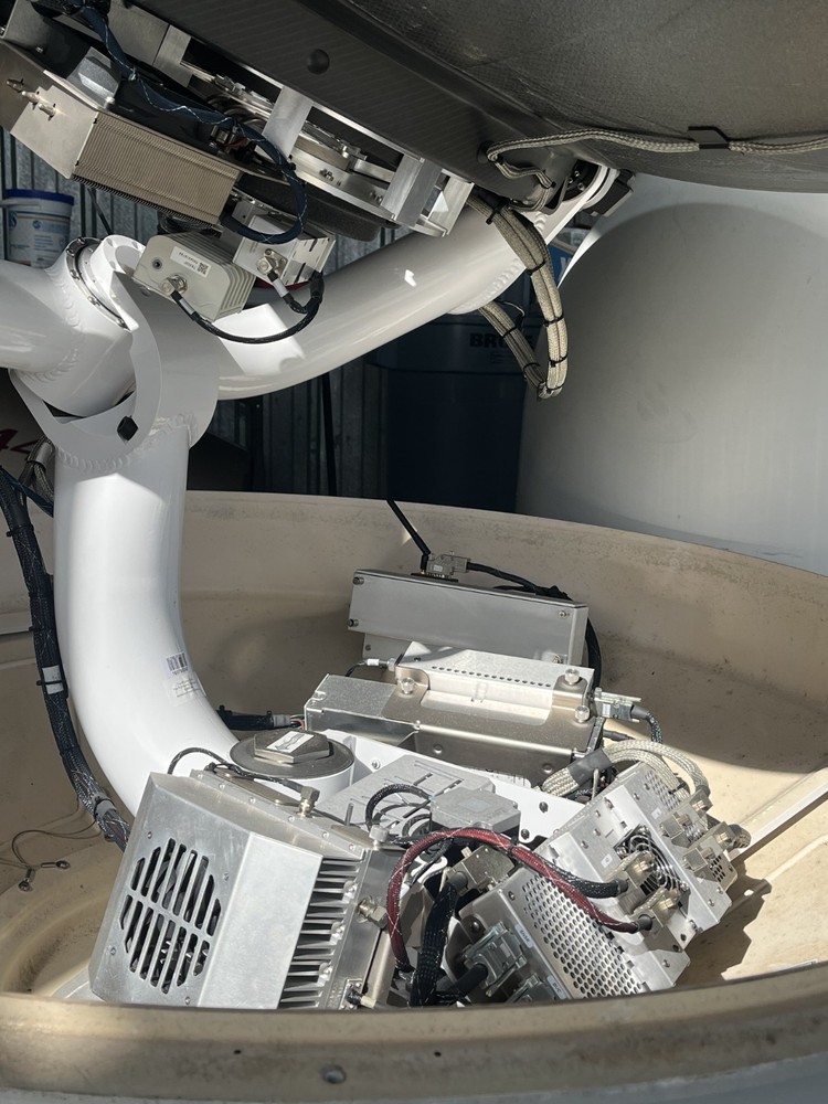 KVH tracphone V11 IP Includes Below Decks Unit and Mounting Hardware, Working