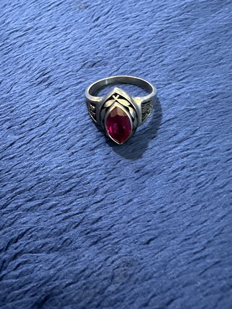 Vtg United Auto Workers UAW 651 25yrs Ruby Service Ring, Size 8.25