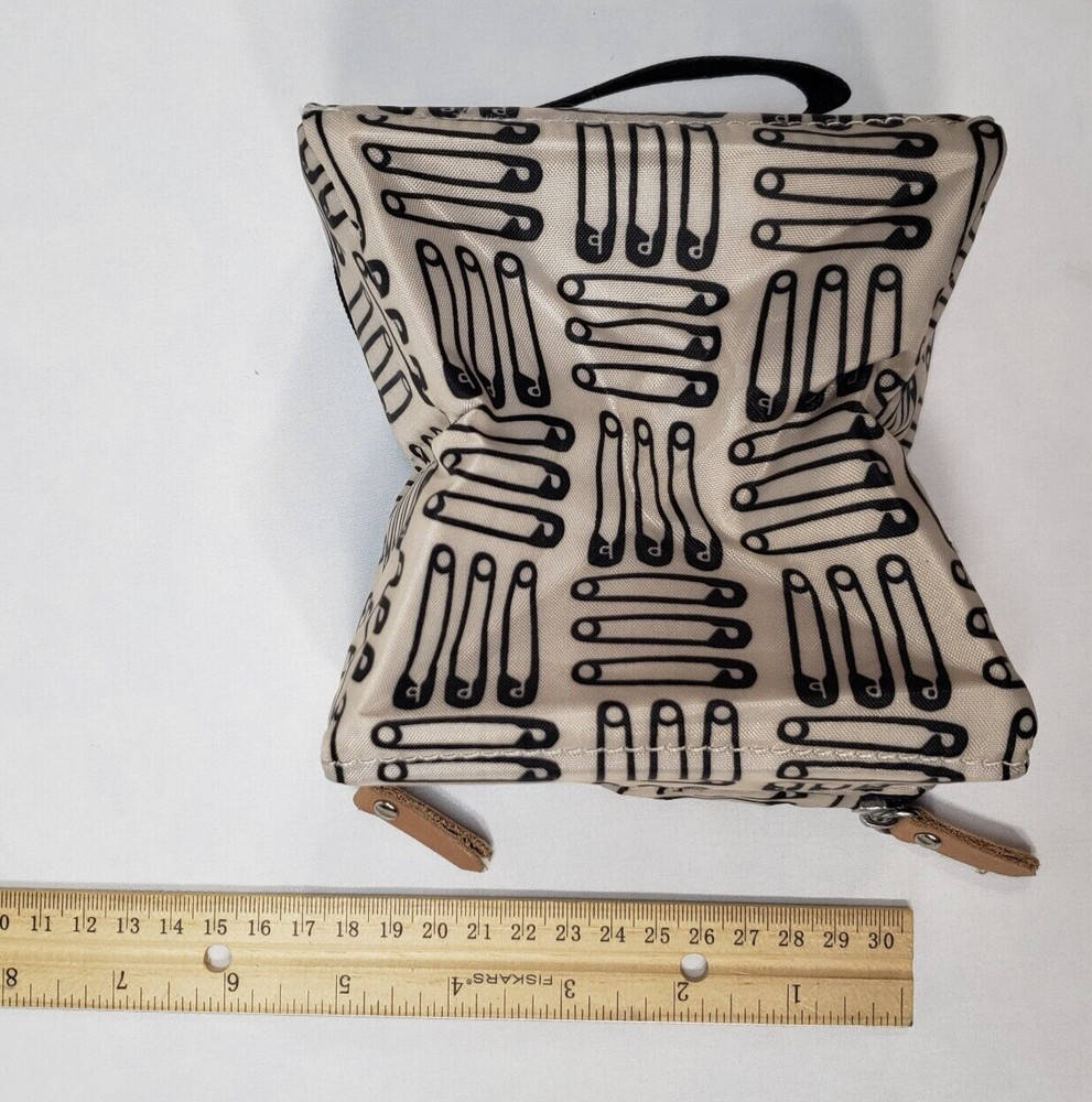 Petunia Pickle Bottom Midi Pixel Small Packing Cube Organizer Bag London Calling