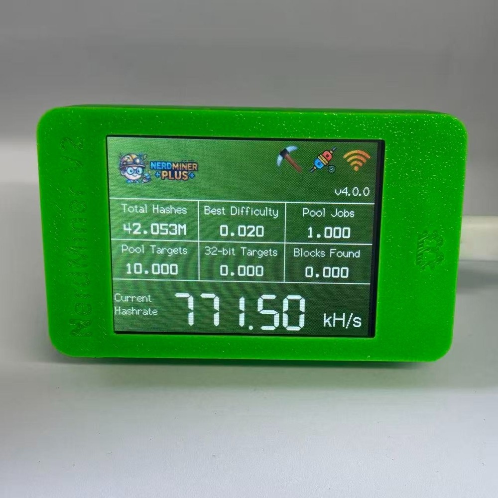 NerdMiner Plus V4.0.0 + Nerd Bitcoin Miner 700+ KH/s 2.8" touch display