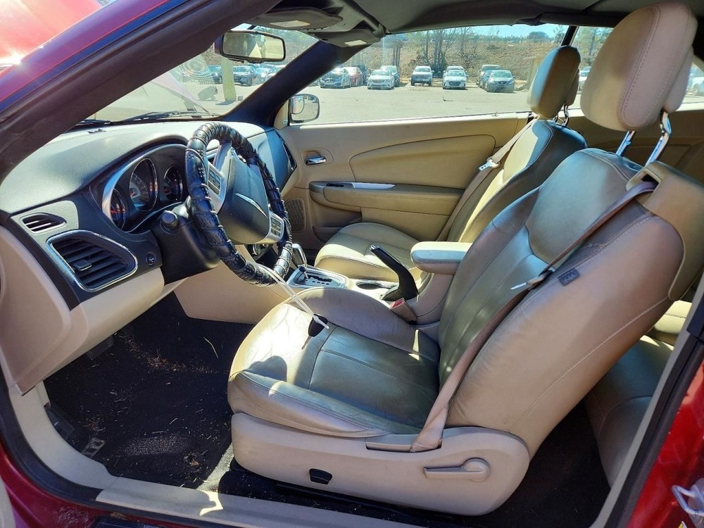 200 2013 Glove Box 5011620