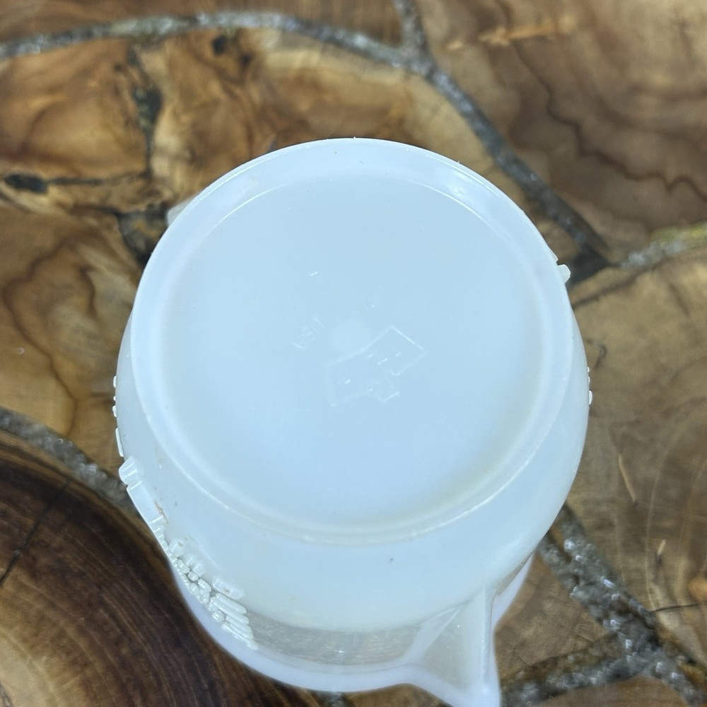 vintage Eagle Plastic 2 Cup Measuring Cup Made In USA