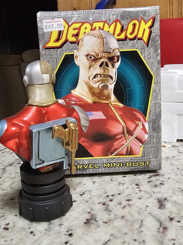 Diamond Select Deathlok Bust