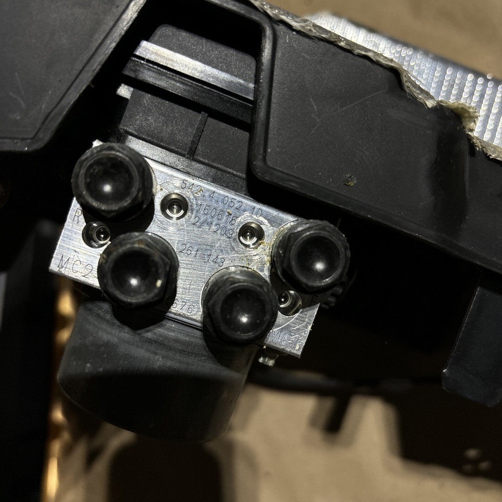 DUCATI SCRAMBLER 800 2016 GENUINE OEM ABS PUMP MODULATOR + BATTERY SUPPORT STRAP