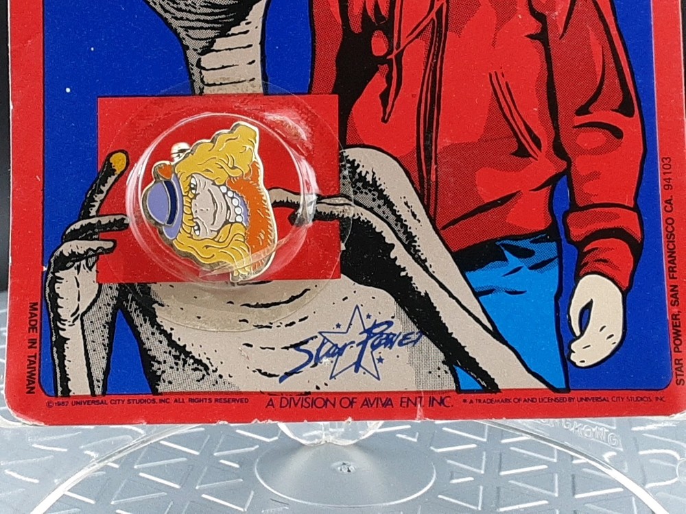 Vintage 1982 Universal Studio's E.T. EXTRA TERRESTRIAL Enamel Pin Brooch NOC