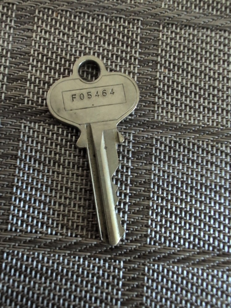 Dexter Key F05464