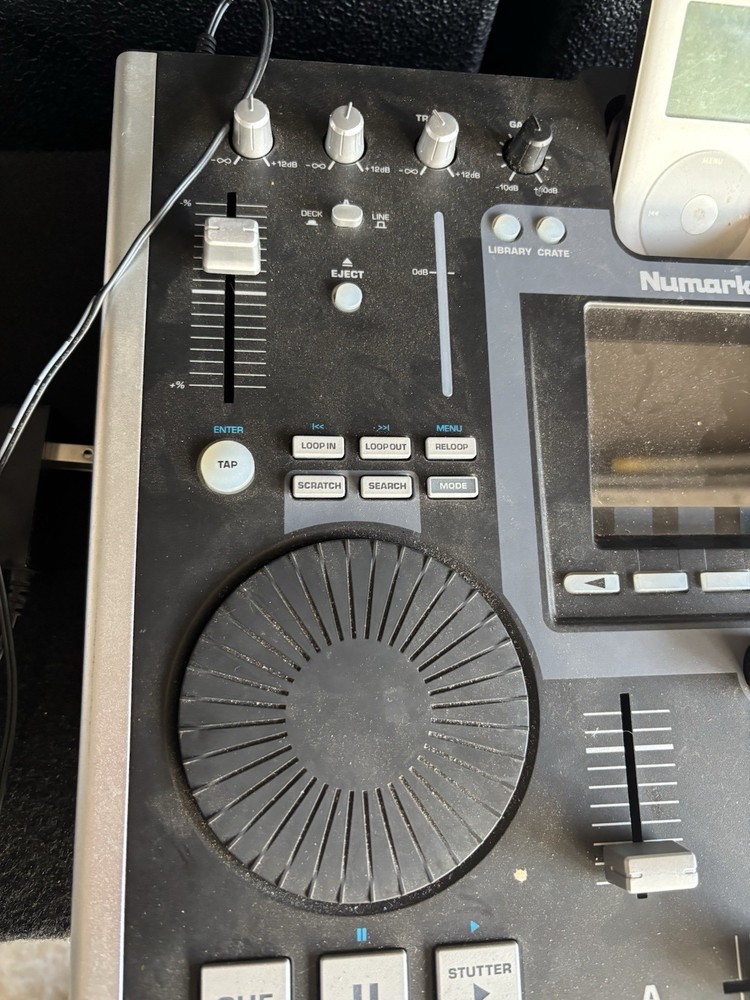 Numark iDJ2 DJ Mixing Console Compatible with iPod Mobile DJ System - TESTED