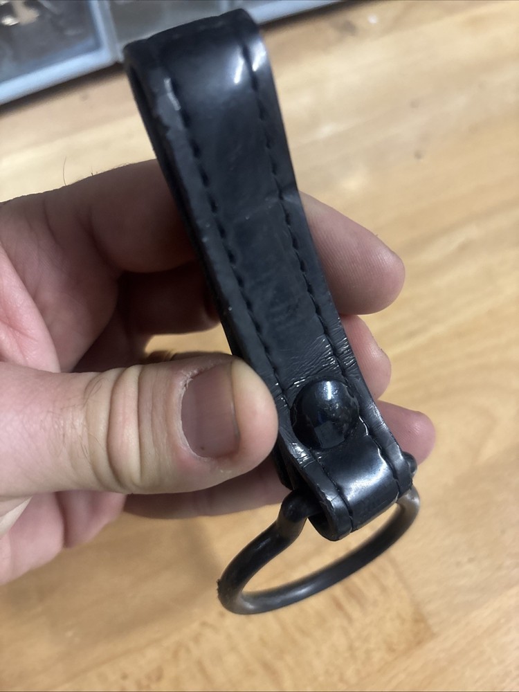 Patterned leather belly club loop