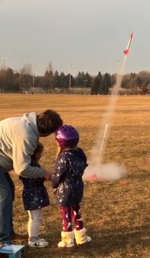 2X ESTES Flying Model Rocket Kits Viking & Gnome