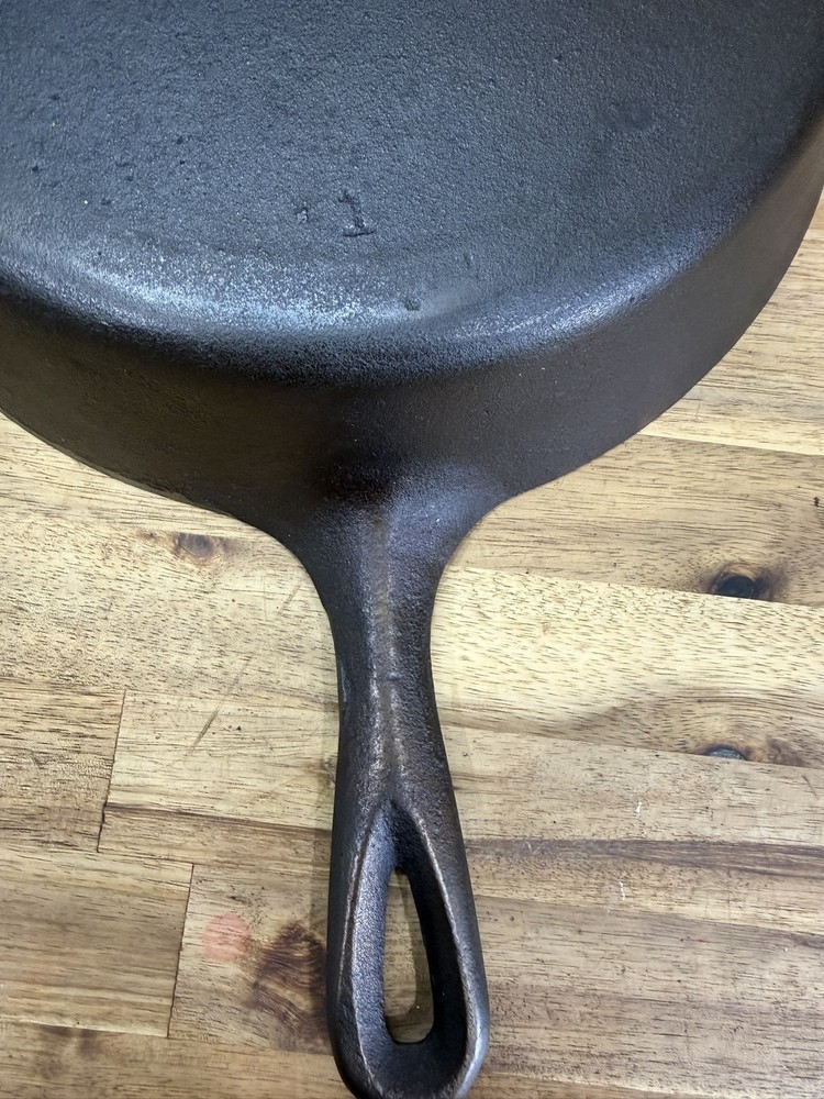 Unmarked #7 Skillet