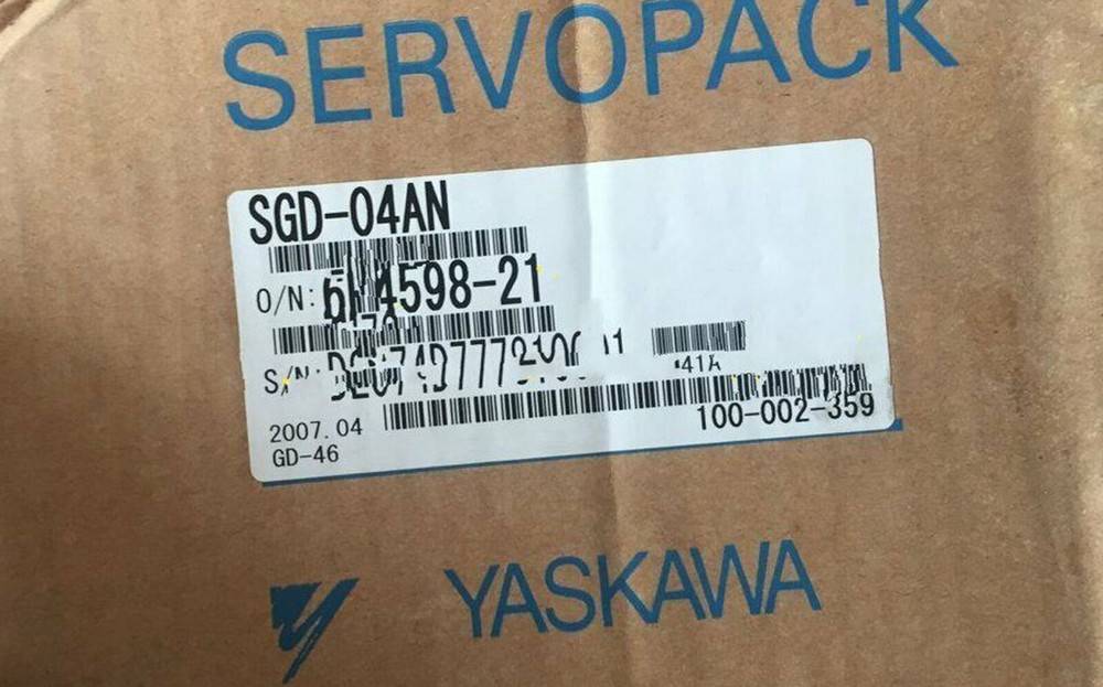 NEW YASKAWA SGD-04AN Servo Driver