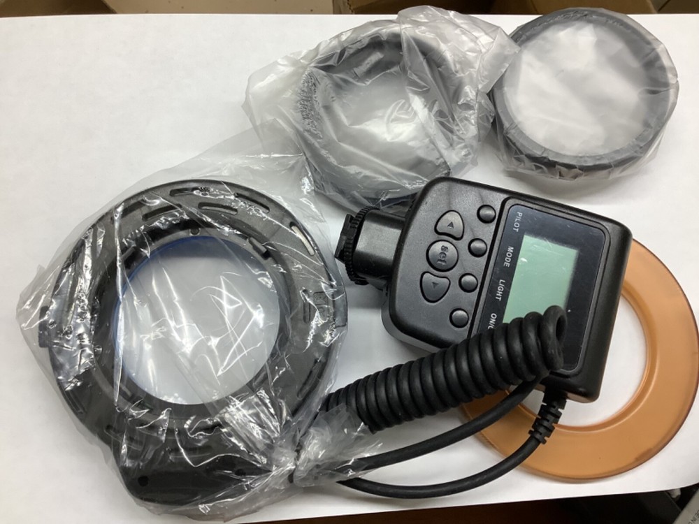 Macro LED Ring Flash. Read