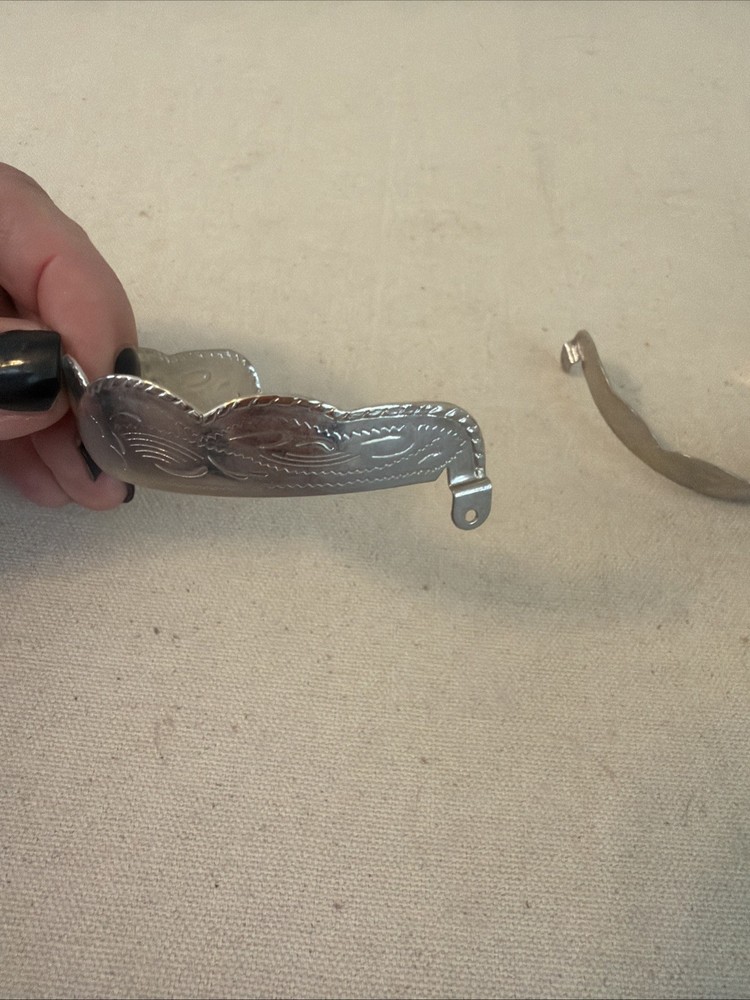 Silver Tone Scrolled Heel Cap NEW