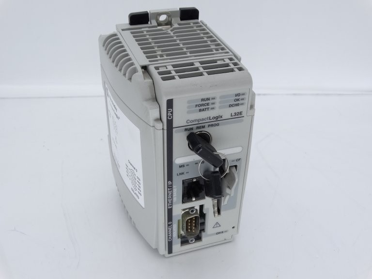 ALLEN BRADLEY 1769-L32E SERIES A PLC PROCESSOR