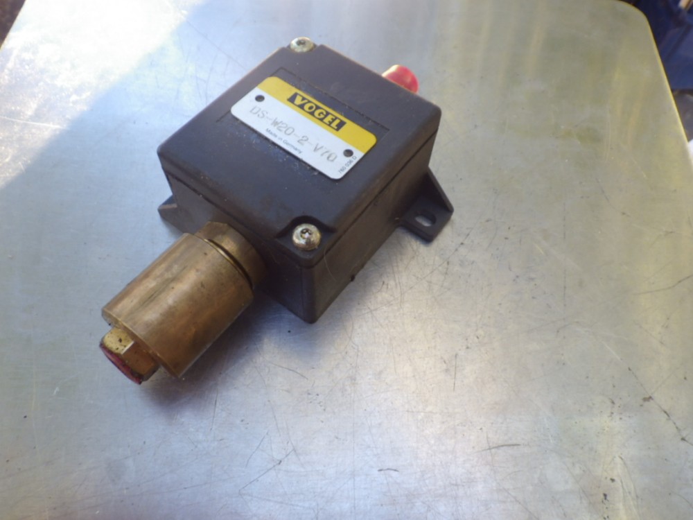VOGEL #DS-W20-2-V70 Pressure Sensor Switch, NIB