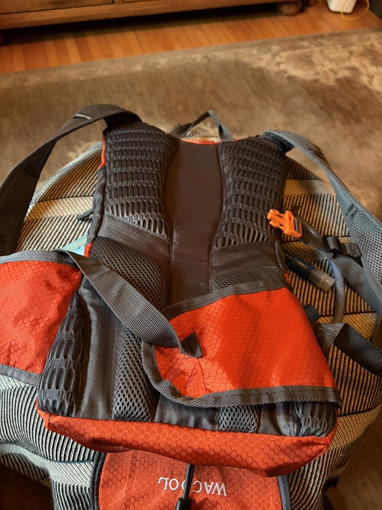 WACOOL Hydration Backpack With Bladder
