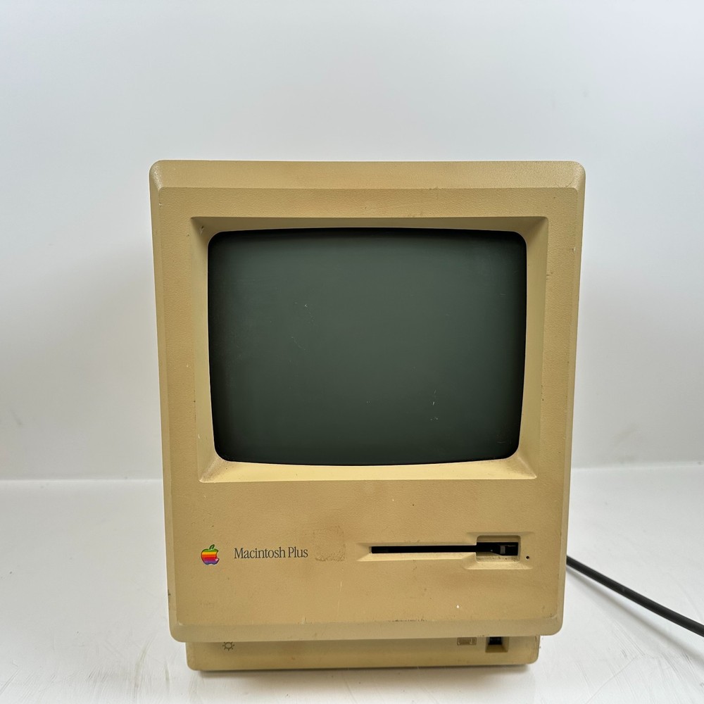 Vintage Apple Macintosh Plus 1Mb Model M0001A