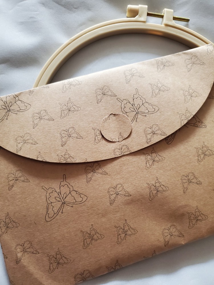 "Gold Daisies" Embroidery Kit with 7" Hoop