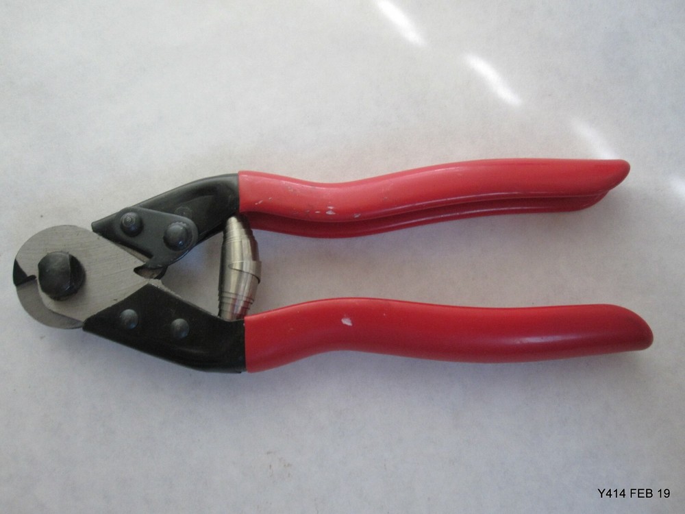 Red Handle Industrial One Handed Cable Cutters
