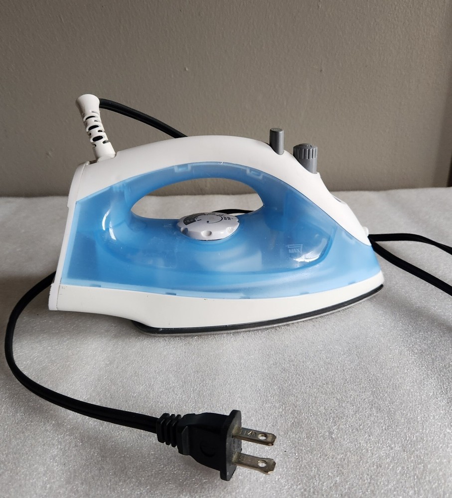 Rival Light Weight Iron Model 16102-1